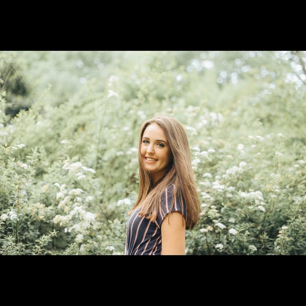 Meet your Posher, Elizabeth